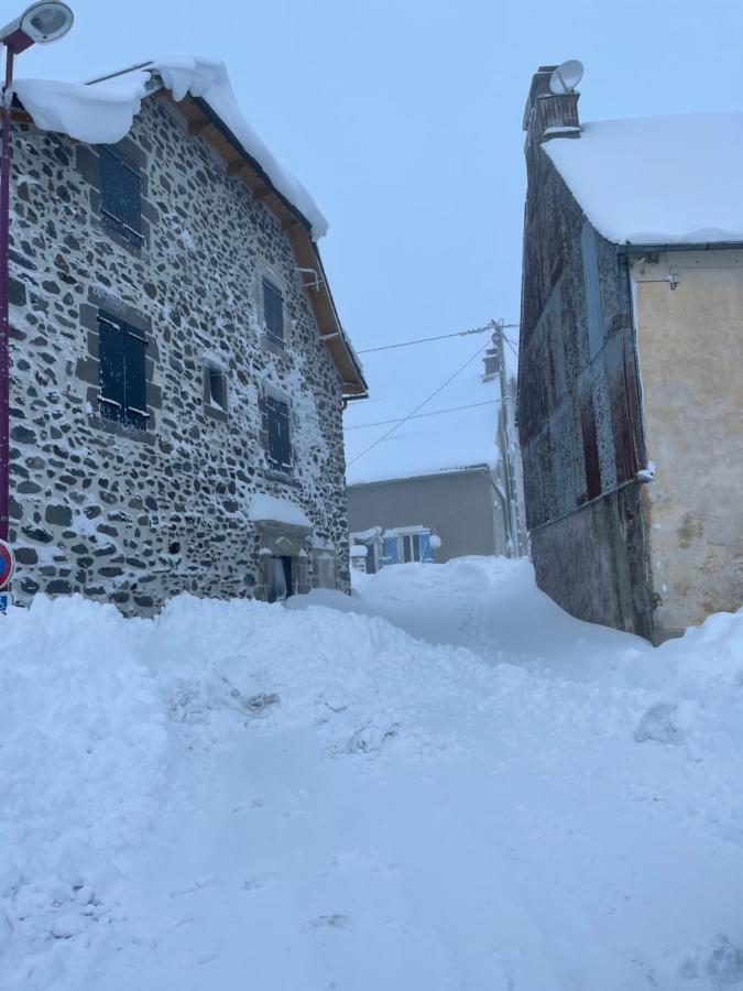 Auberge Du Cezallier Montgreleix Luaran gambar