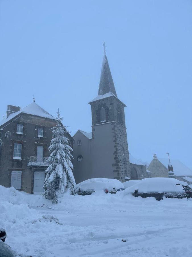 Auberge Du Cezallier Montgreleix Luaran gambar